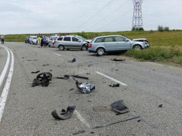 Un șofer italian a semănat prăpăd pe E 85, după ce a intrat într-o depășire interzisă