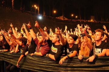 12.000 de suflete au vibrat prin rock, în trei seri de muzică la Bucovina Rock Castle