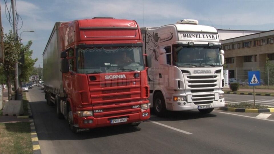 70 de autocamioane de mare tonaj au îngreunat circulația în municipiul Suceava, în urma unui protest spontan
