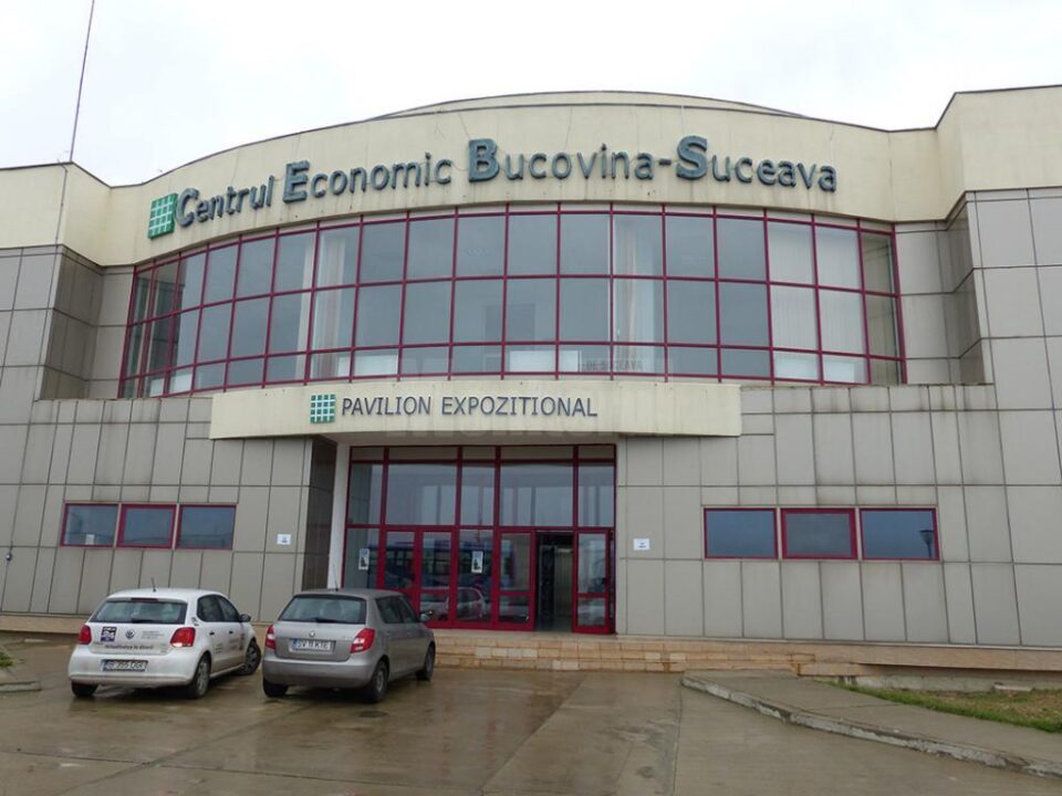 Cinci clădiri ale Centrului Economic Bucovina au fost transferate în mandatul trecut, când CJ era condus de Cătălin Nechifor, în administrarea aeroportului pentru amenajarea unor terminale