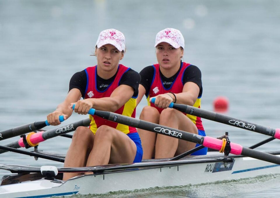 Suceveanca Ioana Vrînceanu (stânga) a câștigat bronzul mondial în proba de dublu vâsle Suceveanca Ioana Vrînceanu (stânga) a câștigat bronzul mondial în proba de dublu vâsle