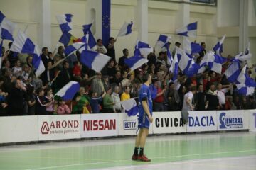 Suporterii suceveni sunt așteptați să-și cumpere abonamente la meciurile echipei de handbal