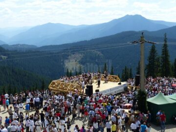 Sute de spectatori au petrecut într-un cadru de poveste, la „Sărbătoarea Muntelui”
