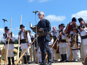 Sute de spectatori au petrecut într-un cadru de poveste, la „Sărbătoarea Muntelui”