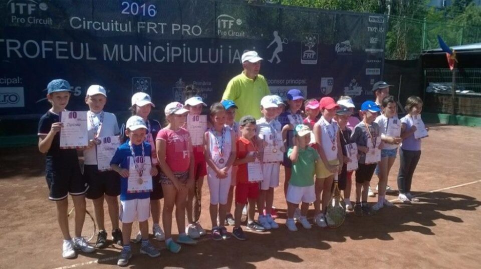 Sportivii din Fălticeni s-au întors acasă cu 12 medalii