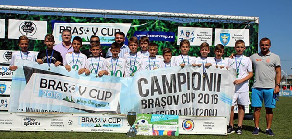 Juniorul Suceava, copii născuți în 2004, a câștigat marele trofeu la Brașov Cup 2016