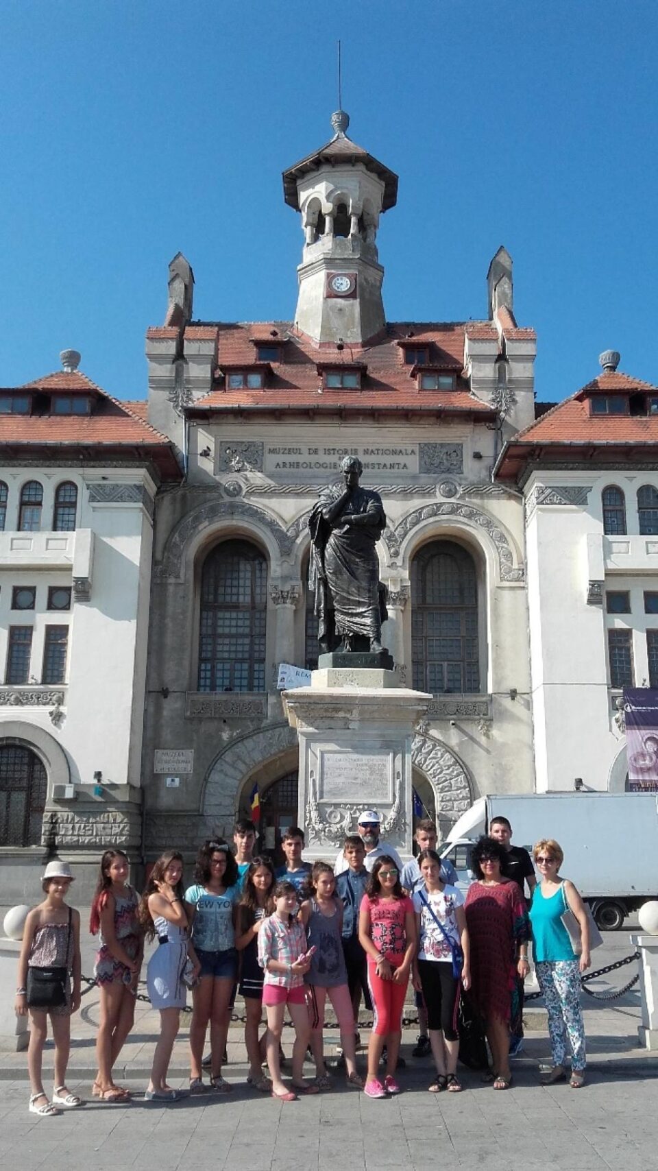 Excursie de merit pentru elevii din Panaci