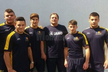 Suceveanul Teodor Horătău (al doilea de la stânga la dreapta) va reprezenta România la Campionatul Mondial de lupte greco-romane pentru juniori