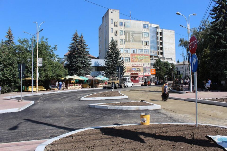 Strada Ștefan cel Mare va fi redeschisă circulației în zona Magazinului Bucovina, de săptămâna viitoare