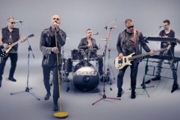 Concertul trupei Voltaj, la care accesul este liber, începe de la ora 19.00