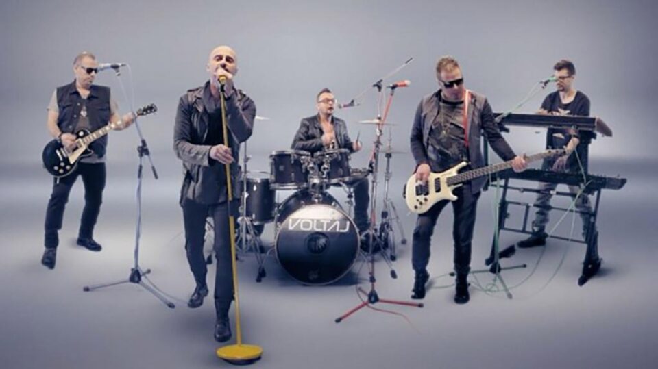 Concertul trupei Voltaj, la care accesul este liber, începe de la ora 19.00