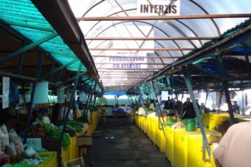 Aleile pietonale din Piața Mică - înainte de refacerea lor cu pavele