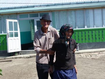 Drumul spre casă al unei familii, o teroare continuă, după ce relațiile de rudenie s-au transformat în dușmănie