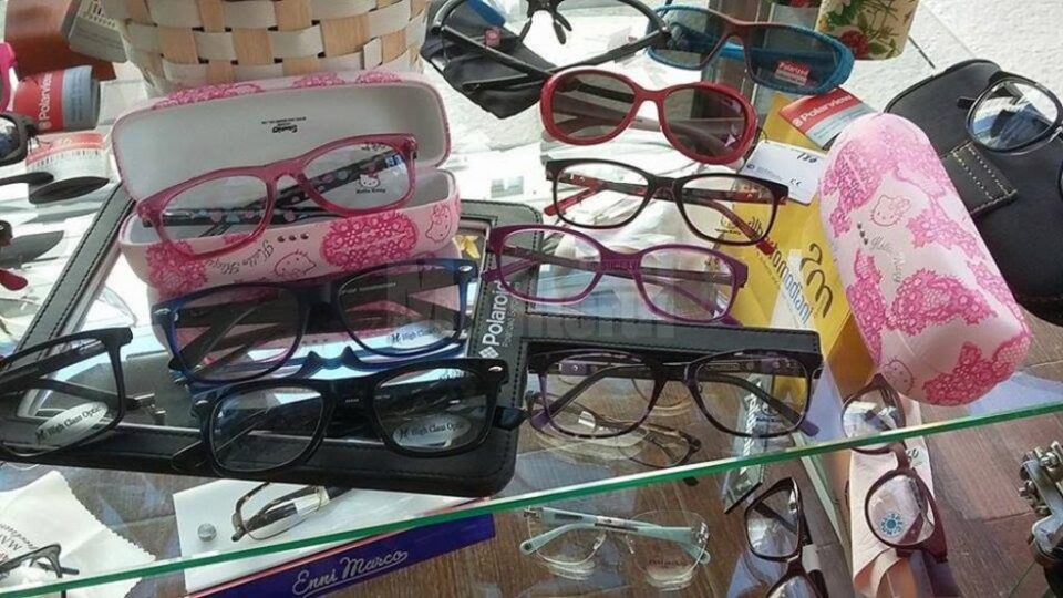Ochelari pentru copii, cu promoții speciale, la Eye's Optic Suceava