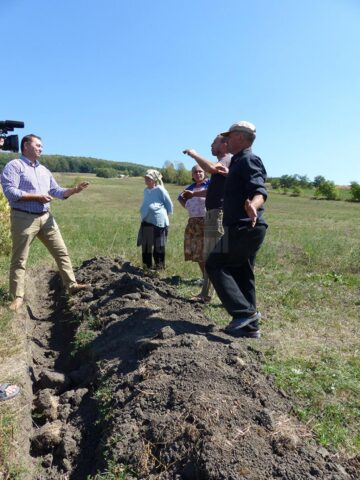 Primarul din Dolhasca a încercat o reconciliere chiar pe șanțul trasat ca hotar