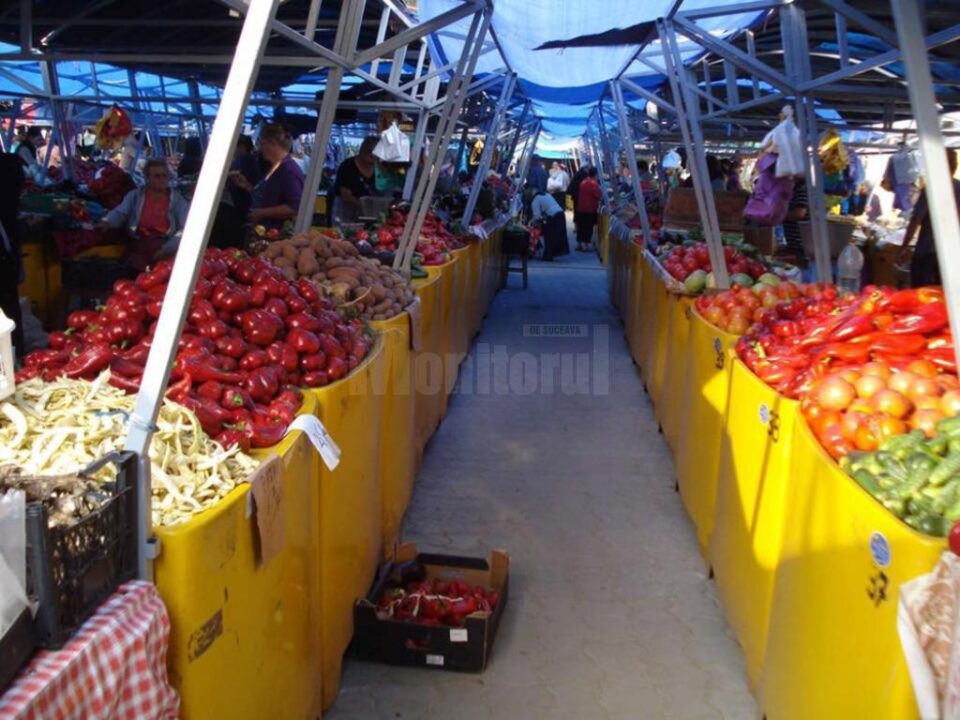 Refacerea suprafețelor pietonale din Piața Mică a fost finalizată