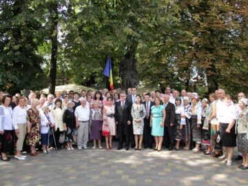 Delegația Centrului Cultural „Bucovina" și Ansamblul „Balada Humorului„ la cea de-a XXVII-a ediție a Sărbătorii Naționale „Limba Noastră cea Română”