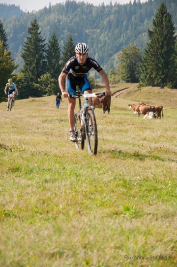 Peste 120 de cicliști din țară au luat startul la Maratonul "Rarău Radical Race"