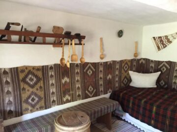 Tânărul care vrea să străbată România pe jos a ajuns în Suceava