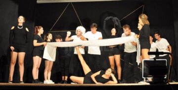 Premiera spectacolului „Harap Alb”