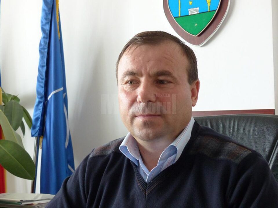 Primarul din Liteni, Tomiță Onisii, suspectat de trucarea unor licitații cu imașuri