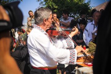 35 de elevi din Bogdănești, sub vraja viorii, premiați la diverse festivaluri și concursuri naționale