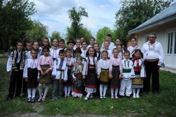 35 de elevi din Bogdănești, sub vraja viorii, premiați la diverse festivaluri și concursuri naționale