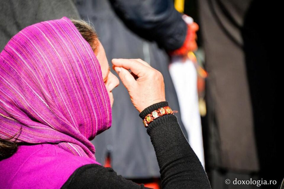 Semnul Sfintei Cruci. Foto: doxologia.ro