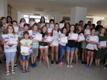 Expoziția „Artă și Artefacte”