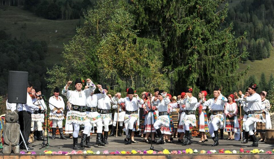 Festivalul obiceiurilor păstorești „Răscolul oilor”, de la Botoș