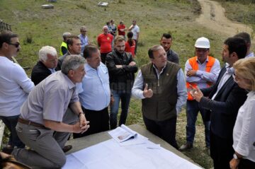 Au fost reluate lucrările la primul tronson al pârtiei de schi de pe Masivul Rarău