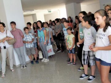 Expoziția „Artă și Artefacte”