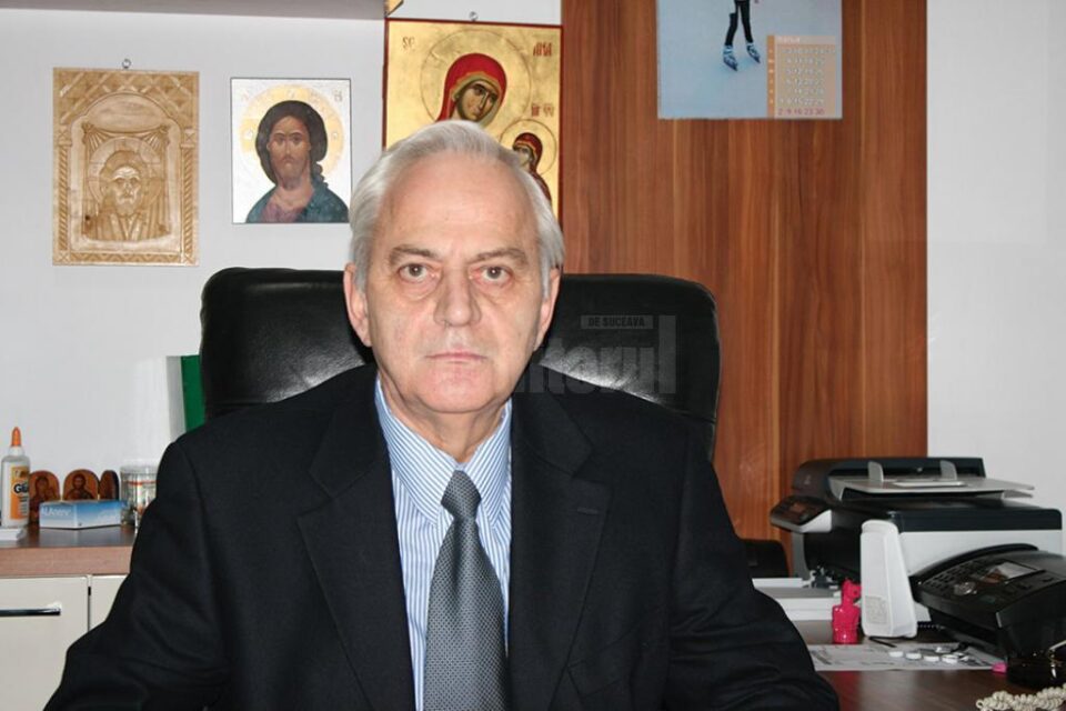 Subprefectul de Suceava, Atanasă Nistor, transportat de urgență la spital, după ce i s-a făcut rău la birou Subprefectul de Suceava, Atanasă Nistor, transportat de urgență la spital, după ce i s-a făcut rău la birou
