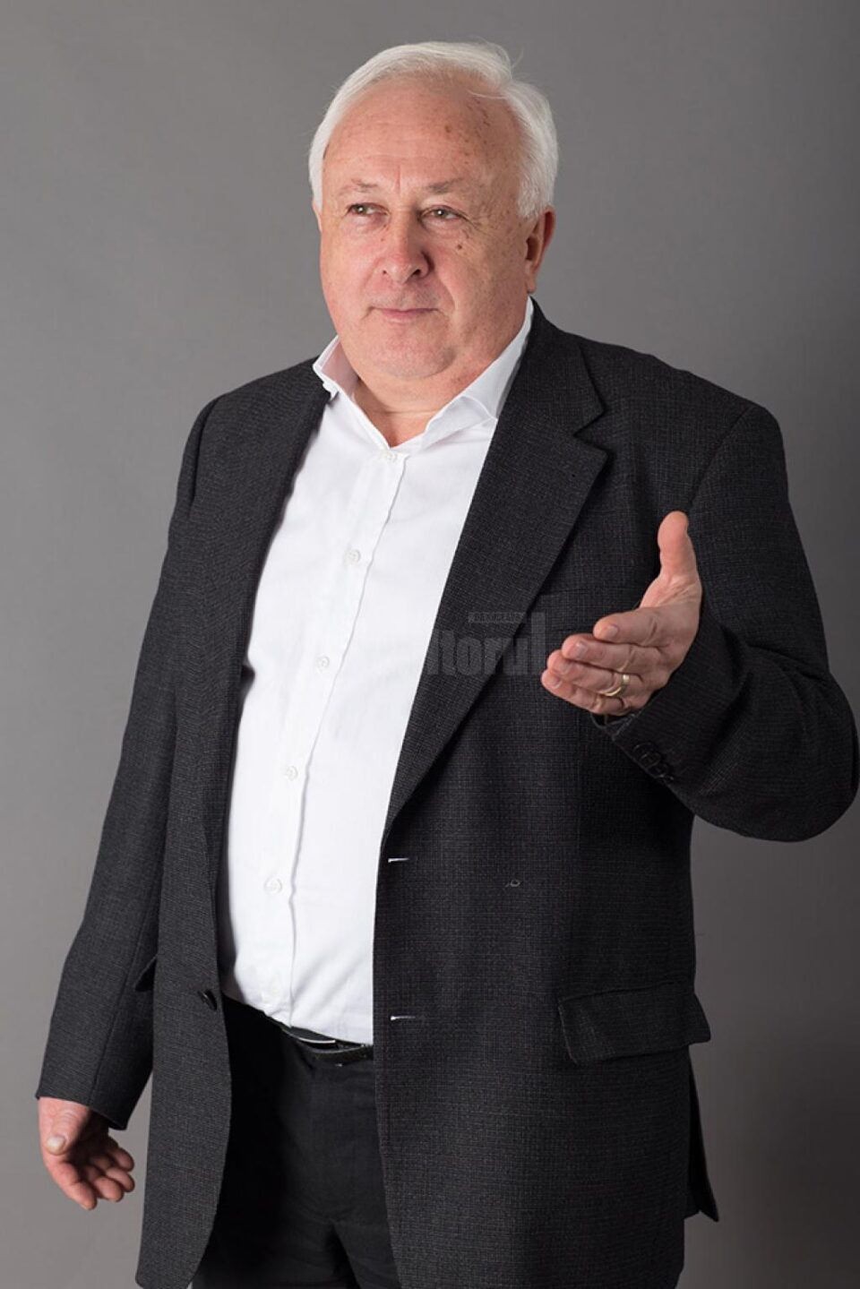 Primarului de Rădăuți, Nistor Tatar,i s-a solicitat să pregătească pentru luni dimineață toate documentele care au stat la baza demiterii managerului spitalului pentru verificarea legalității acestora Primarului de Rădăuți, Nistor Tatar,i s-a solicitat să pregătească pentru luni dimineață toate documentele care au stat la baza demiterii managerului spitalului pentru verificarea legalității acestora