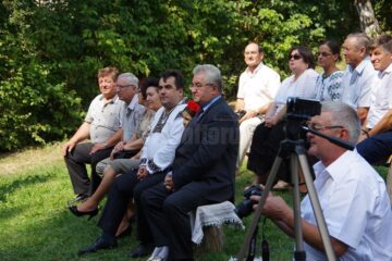 Elevi din 40 de școli din județ vor studia folclorul, datorită promovării Proiectului „10 pentru folclor”