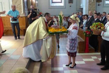 Darurile localnicilor către biserică