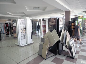 De la gresie și faianță, la cabine de duș și termoșeminee, disponibile atât la prezentare cât și în stoc, la orice oră, la Sigma XXL