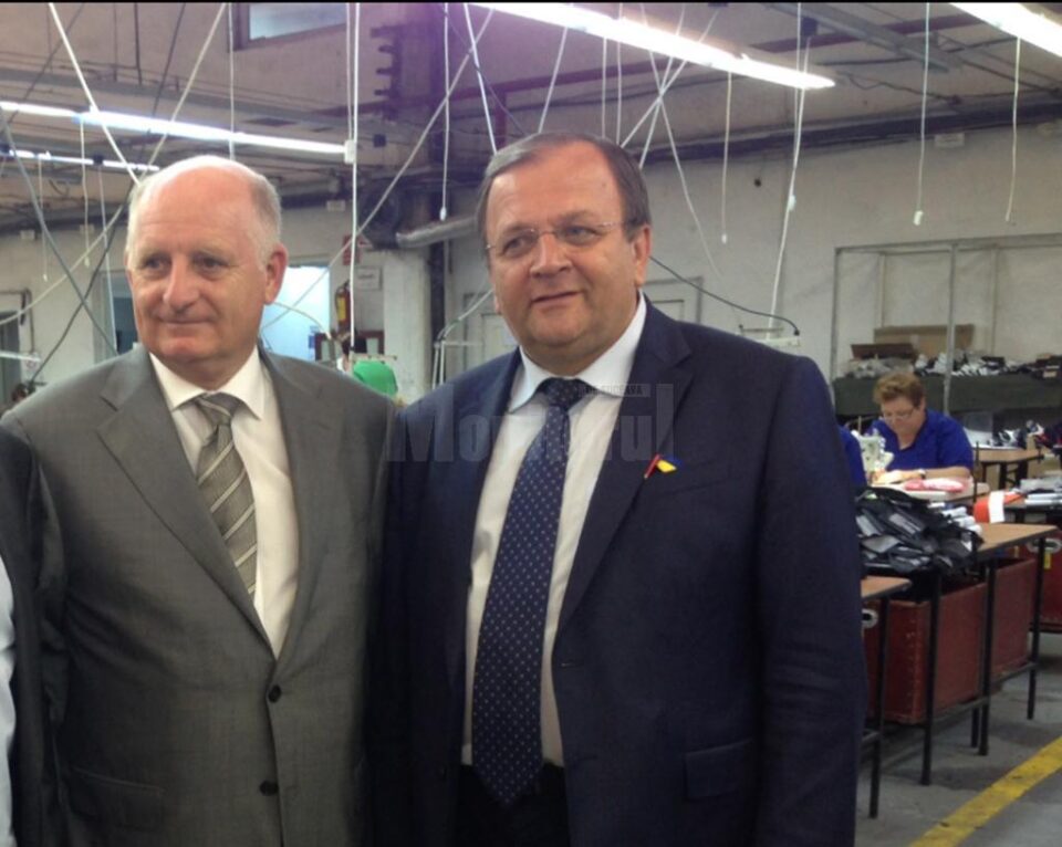 Gheorghe Flutur i-a transmis ambasadorului Belgiei că sucevenii vor o cursă aeriană Suceava - Bruxelles Gheorghe Flutur i-a transmis ambasadorului Belgiei că sucevenii vor o cursă aeriană Suceava - Bruxelles