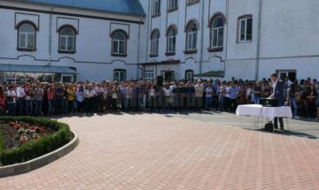 La Fălticeni, anul școlar a început în condiții optime