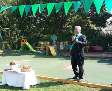 Primarul Ion Lungu a fost și în acest an alături de copii, părinți și profesori din toate cartierele Sucevei, la deschiderea anului școlar