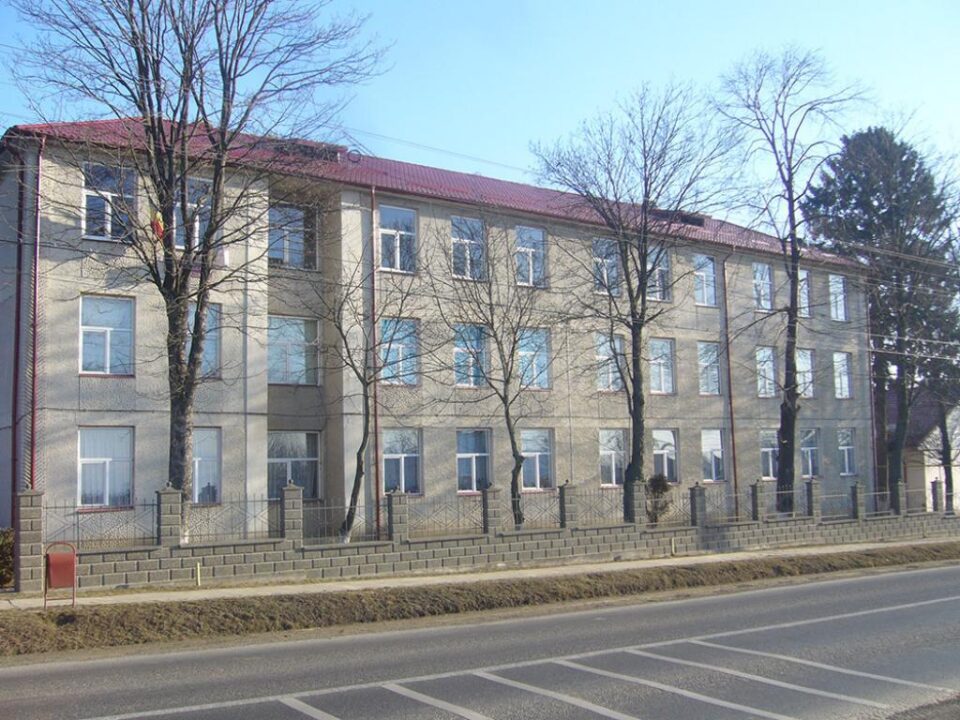 Școala Gimnazială Salcea, acolo unde Ioan Ștefan Lungu, fiul primarului Ilie Lungu, a susținut examenul de la Evaluarea Națională