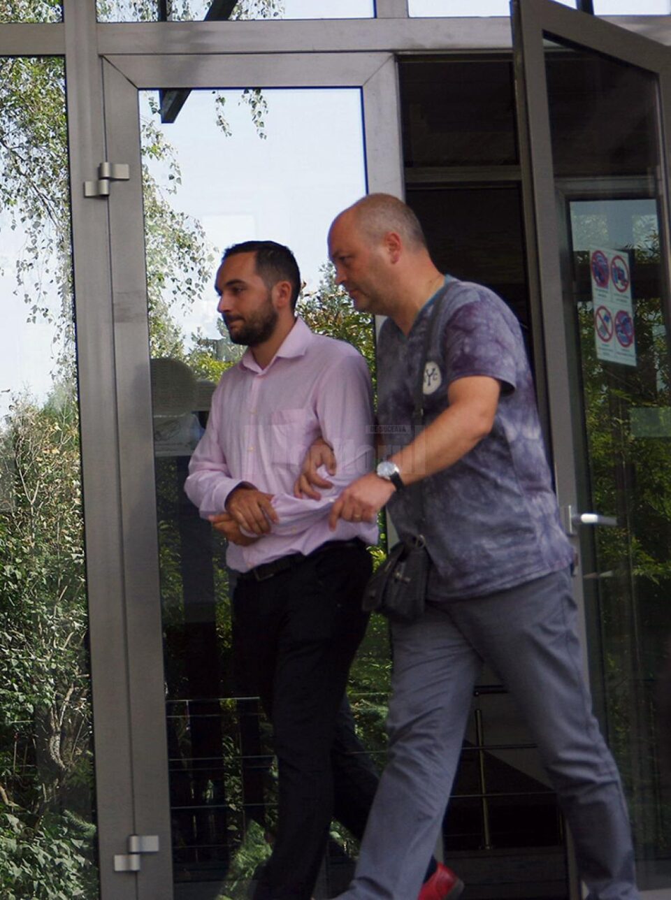 Profesorul acuzat de trafic de influență a fost prezentat joi, pentru audieri, în fața procurorilor