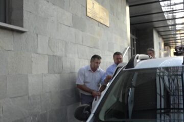 Ilie Lungu, primarul orașului Salcea, a fost reținut aseară de procurorii Direcției Naționale Anticorupție, Serviciul Teritorial Suceava, pentru o perioadă de 24 de ore