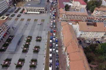 Strada Nicolae Bălcescu a fost blocată de tiruri pe ambele sensuri