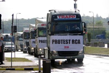 Coloana de tiruri a circulat prin întreg orașul cu 30 de km pe oră, după care a blocat centrul municipiului