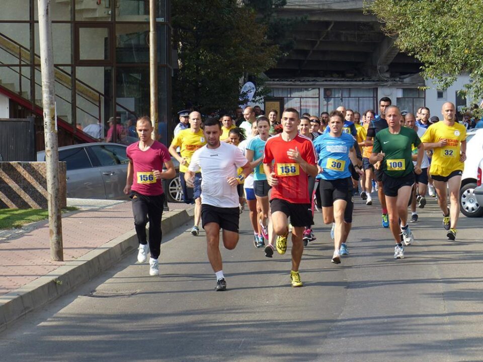 Startul s-a dat din parcarea Primăriei Suceava