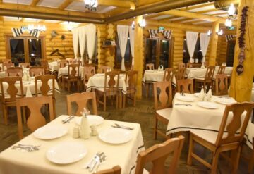 Bucatele tradiționale ale zonei, oferta de nerefuzat de la Coliba Haiducilor Bucovina