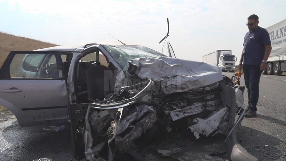 Halul în care au ajuns cele două mașini implicate în accident