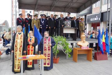 Pompierii militari au jurat într-un glas să păstreze ”ca lumina ochilor” Drapelul de Luptă înmânat de dr. Raed Arafat