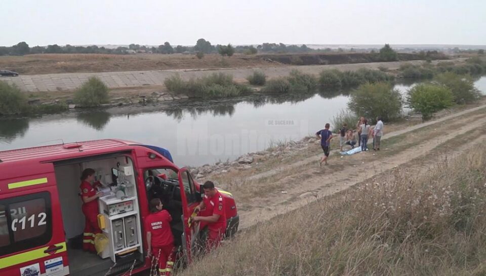 În urma manevrelor de resuscitare, cei doi nu au mai putut fi salvați